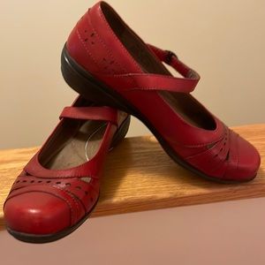 Women’s red leather Dansko Mary Jane in size 39
